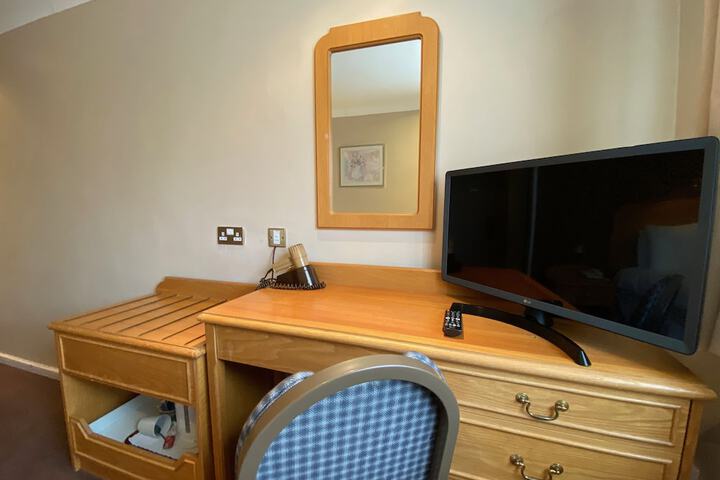 Room 13 of 52