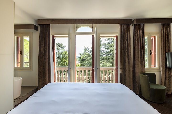 Hotel Interior 53 of 62
