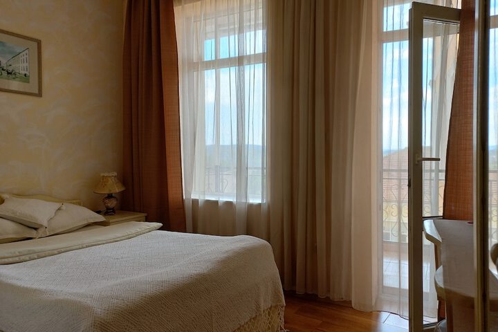 Room 25 of 50
