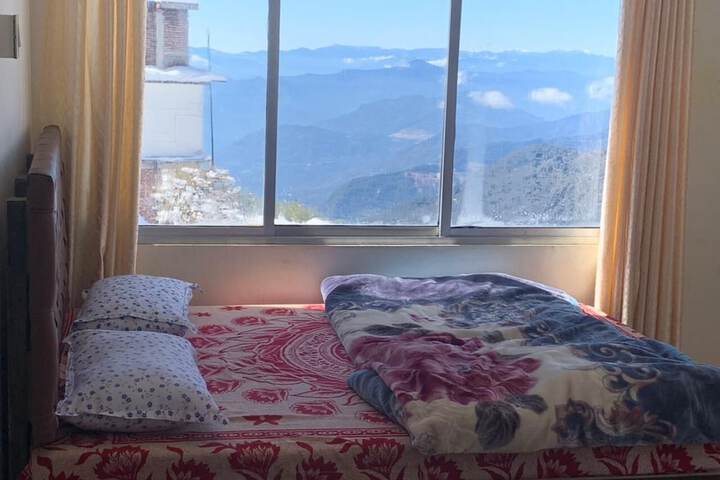 Room 3 of 18