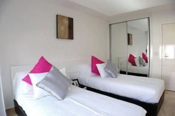 Room 10 of 63