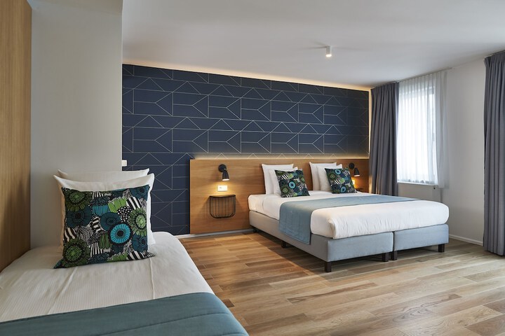 Room 20 of 39