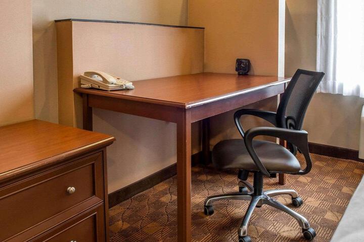2 Double Beds Accessible (12 of 12)