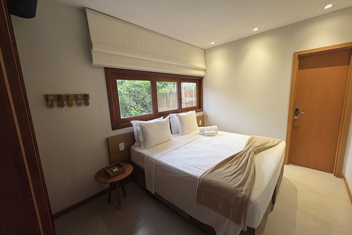 Room 19 of 104