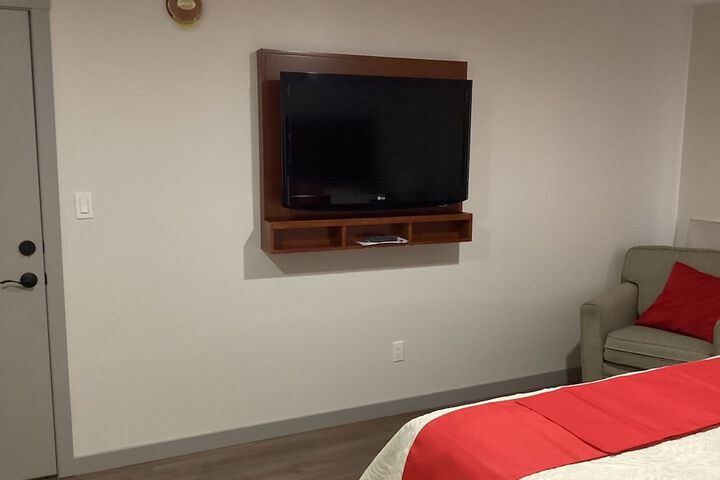 Room 5 of 10