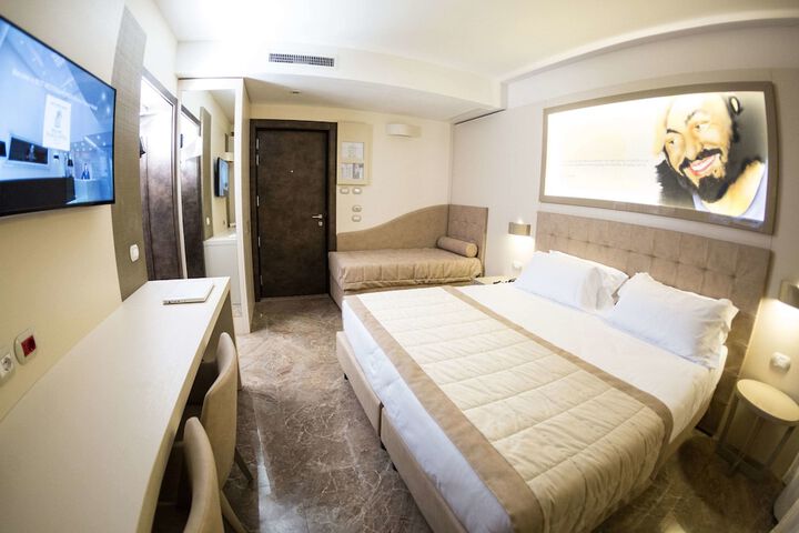 Room 7 of 61