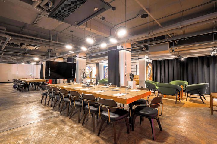Business Center 127 of 141