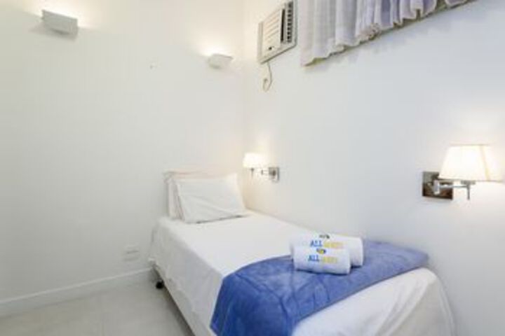Room 10 of 29