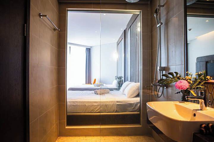 Room 43 of 63