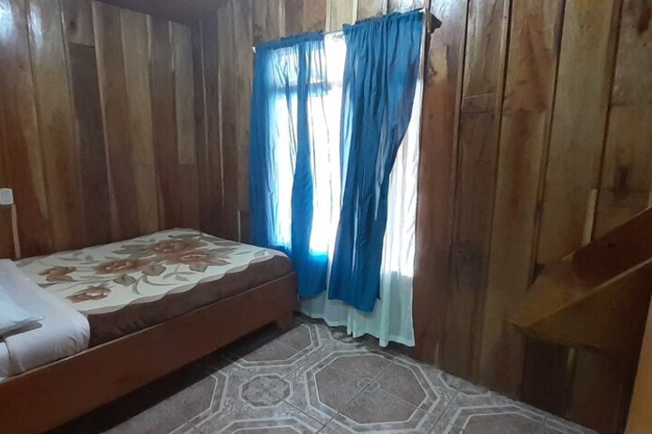 Room 9 of 86