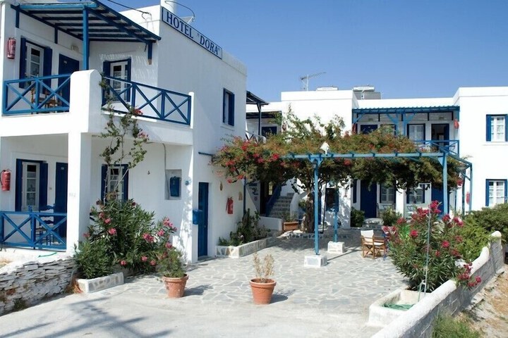 Hotel 90 of 96