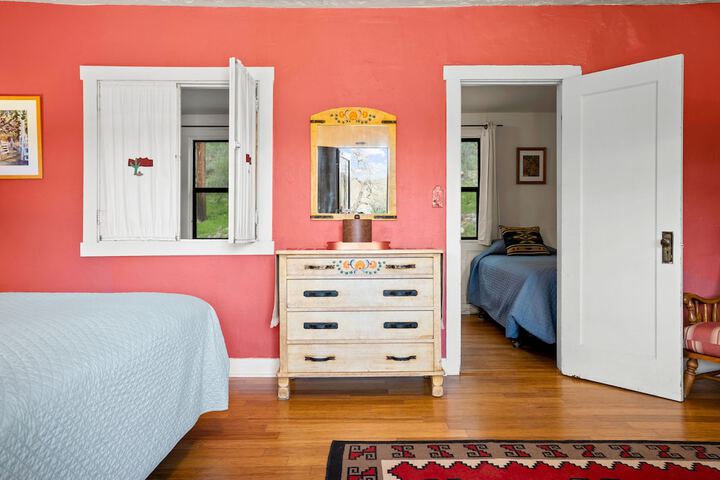 Room 6 of 64