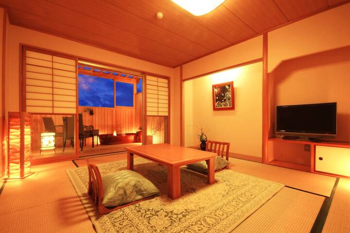 Room 6 of 46