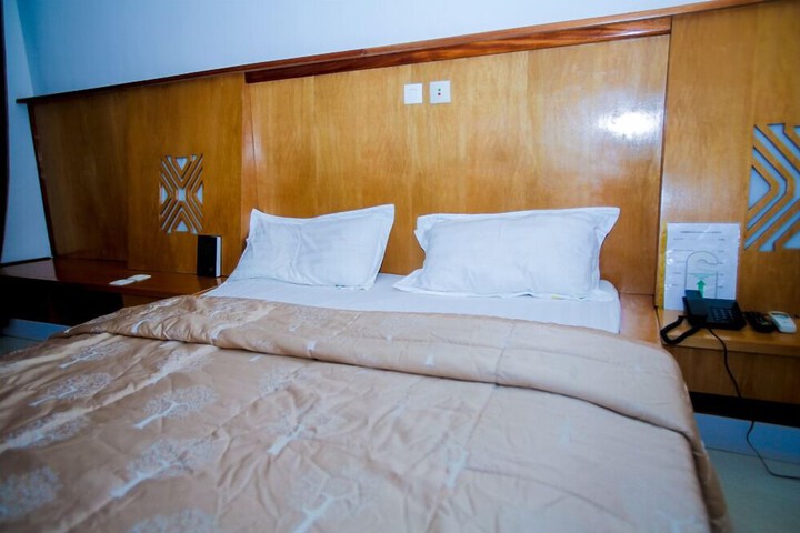 Room 18 of 51