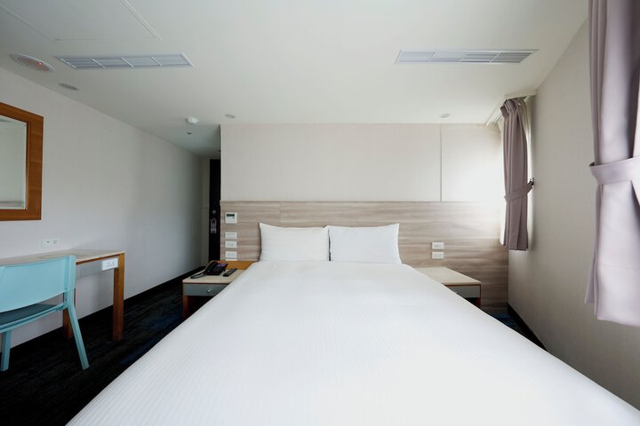 Room 15 of 44