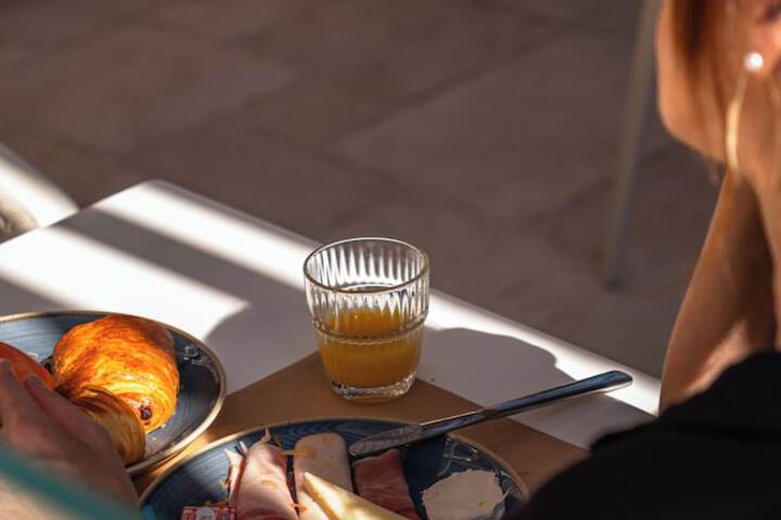 Breakfast/Coffee Service 83 of 105