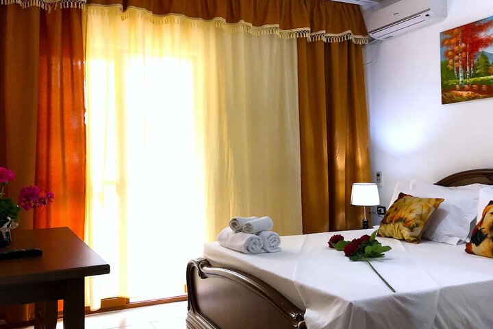 Room 9 of 51