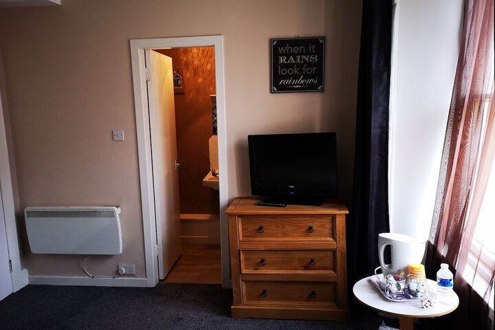 Room 9 of 30