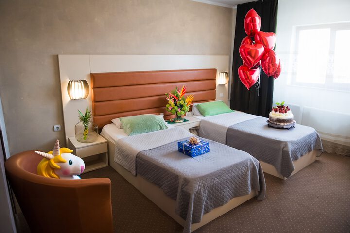 Room 20 of 80