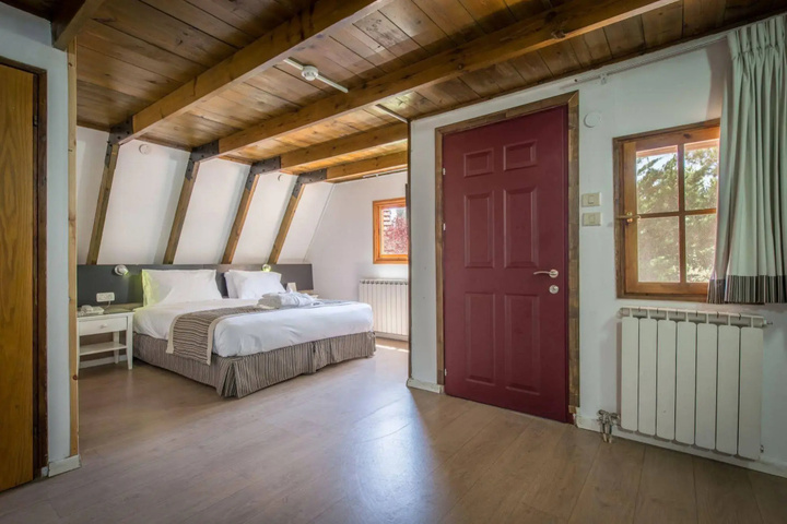 Room 5 of 21