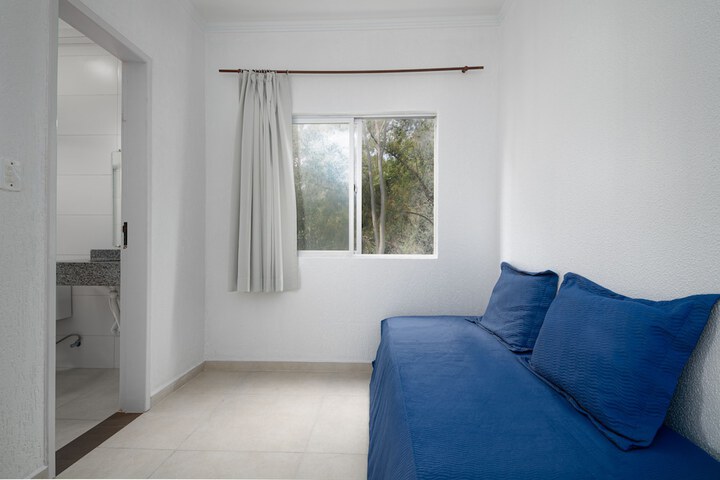 Room 28 of 50