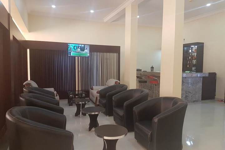 Lounge 18 of 20