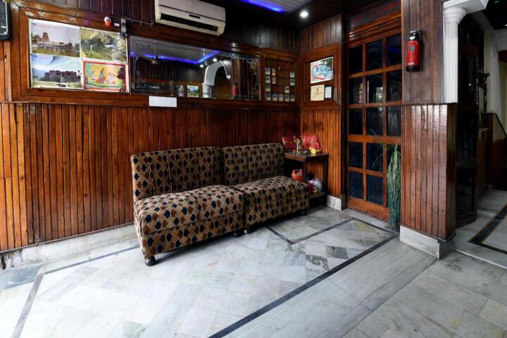 Hotel O Jammu Palace