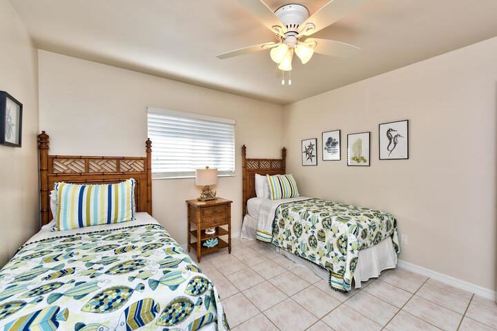 Room 10 of 49