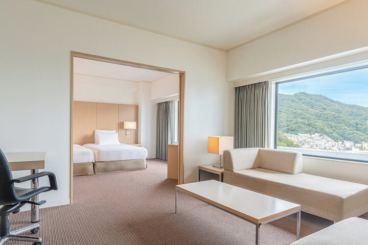Room 30 of 141