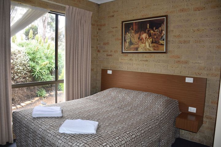 Room 5 of 41