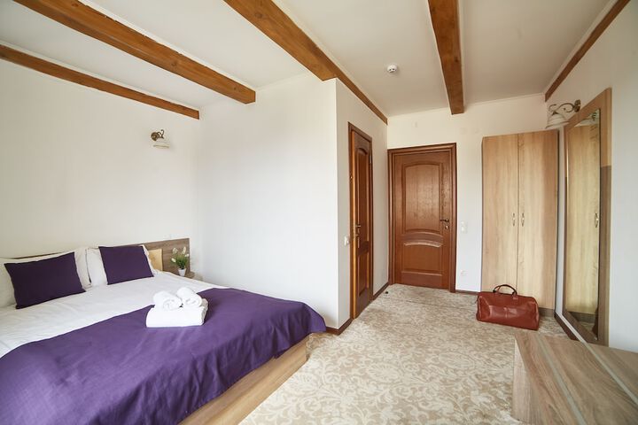 Room 21 of 46