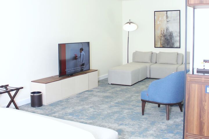 Room 30 of 64