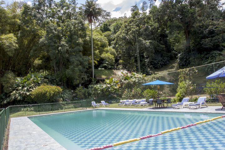 Pool 21 of 42