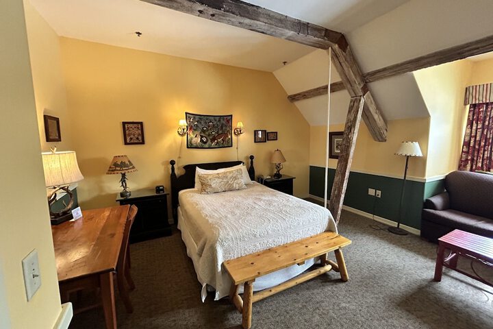 Room 74 of 259