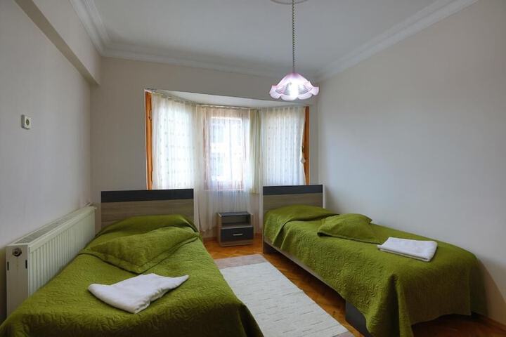 Room 9 of 22