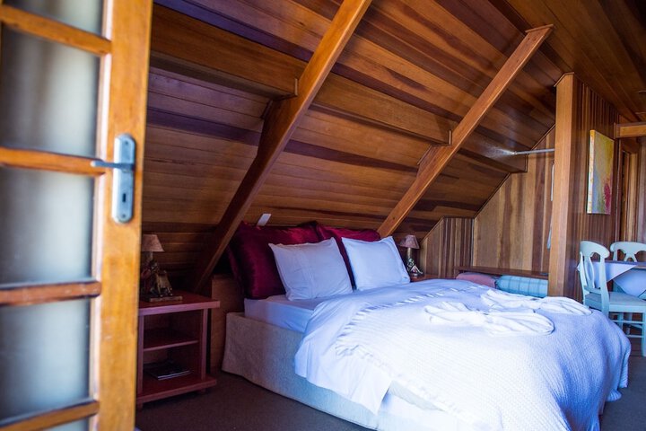 Room 4 of 14