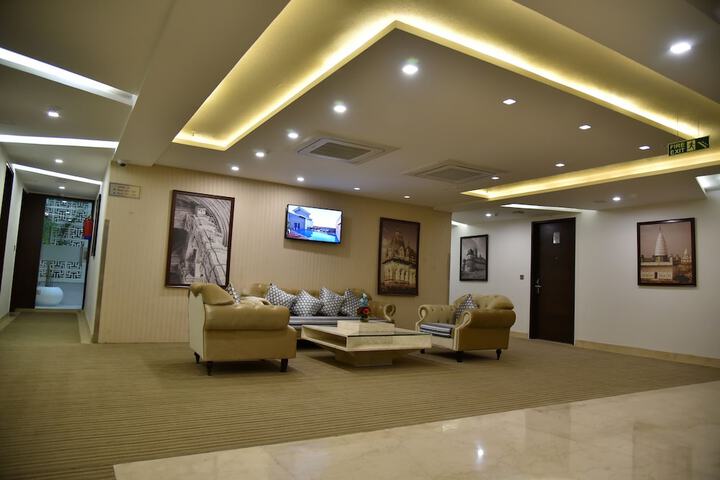 Hotel Interior 4 of 39
