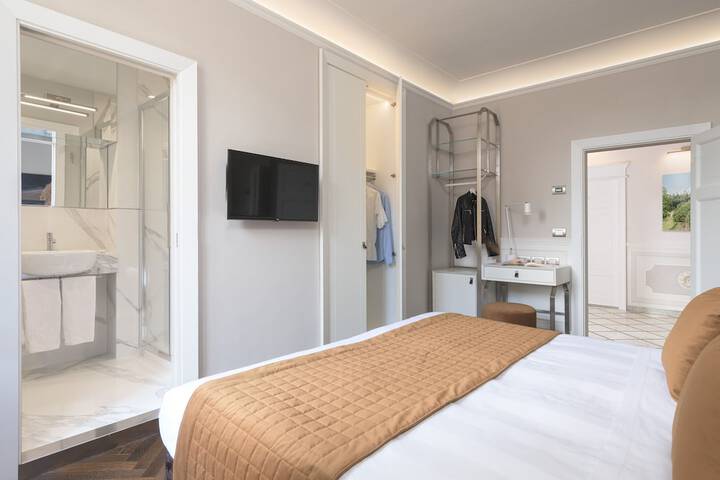 Room 46 of 84