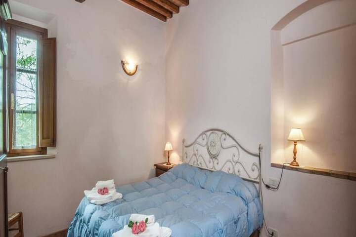 Room 3 of 49