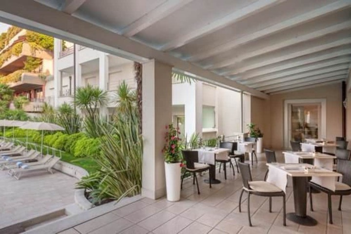 Terrace/Patio 38 of 43