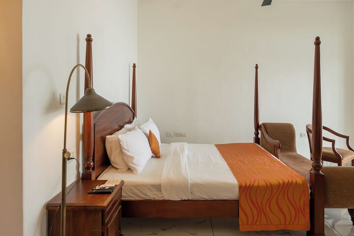 Room 7 of 80