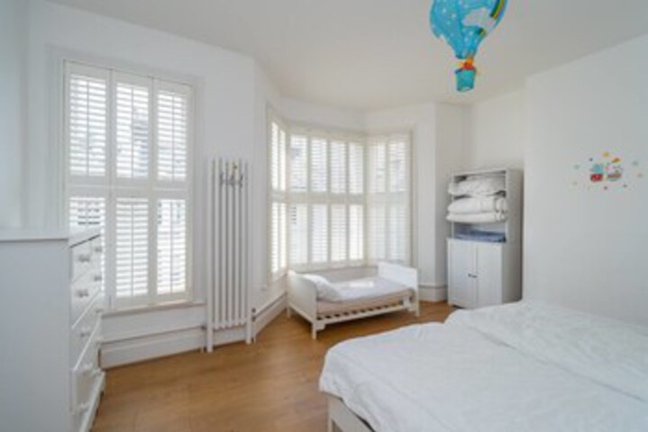 Room 14 of 22