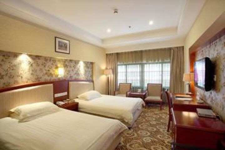 Room 21 of 32