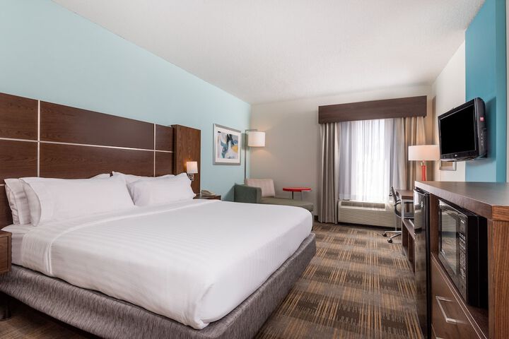 1 King Bed (7 of 23)