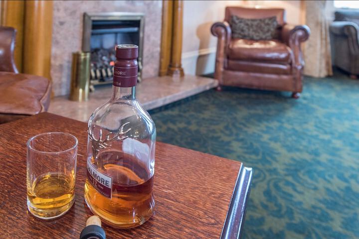 Lounge 100 of 116
