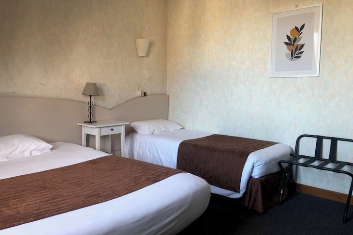 Room 25 of 46