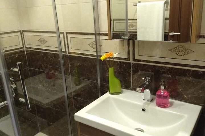 Room 16 of 22