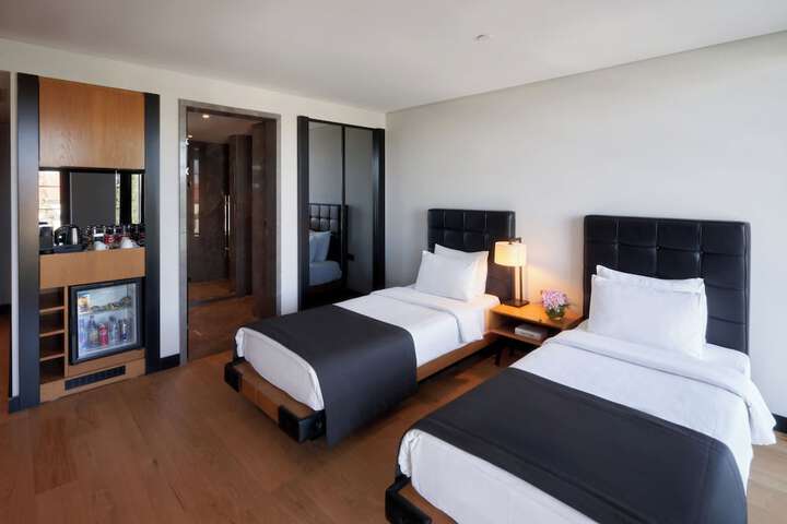 Room 21 of 94