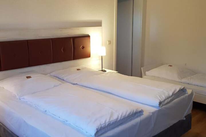 Room 12 of 61