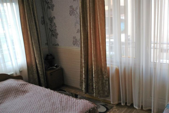 Room 6 of 26